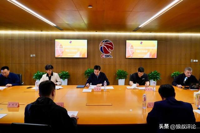 yl23455永利官网-中国篮协：CBA季后赛计划安排6-7名外籍裁判员执裁半决赛和总决赛